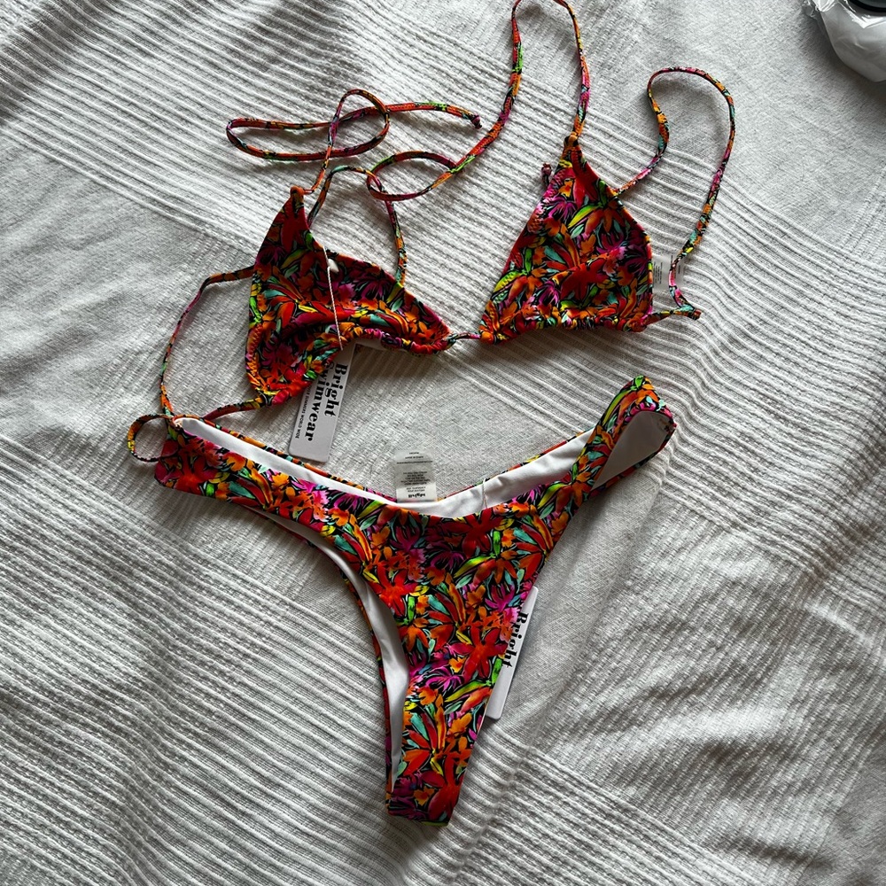 Bright swimwear NWT medium bikini